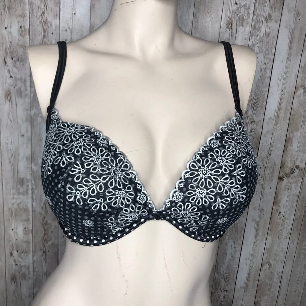Victoria’s Secret Sexy Little Things Push-Up Bra Black and White 34DD